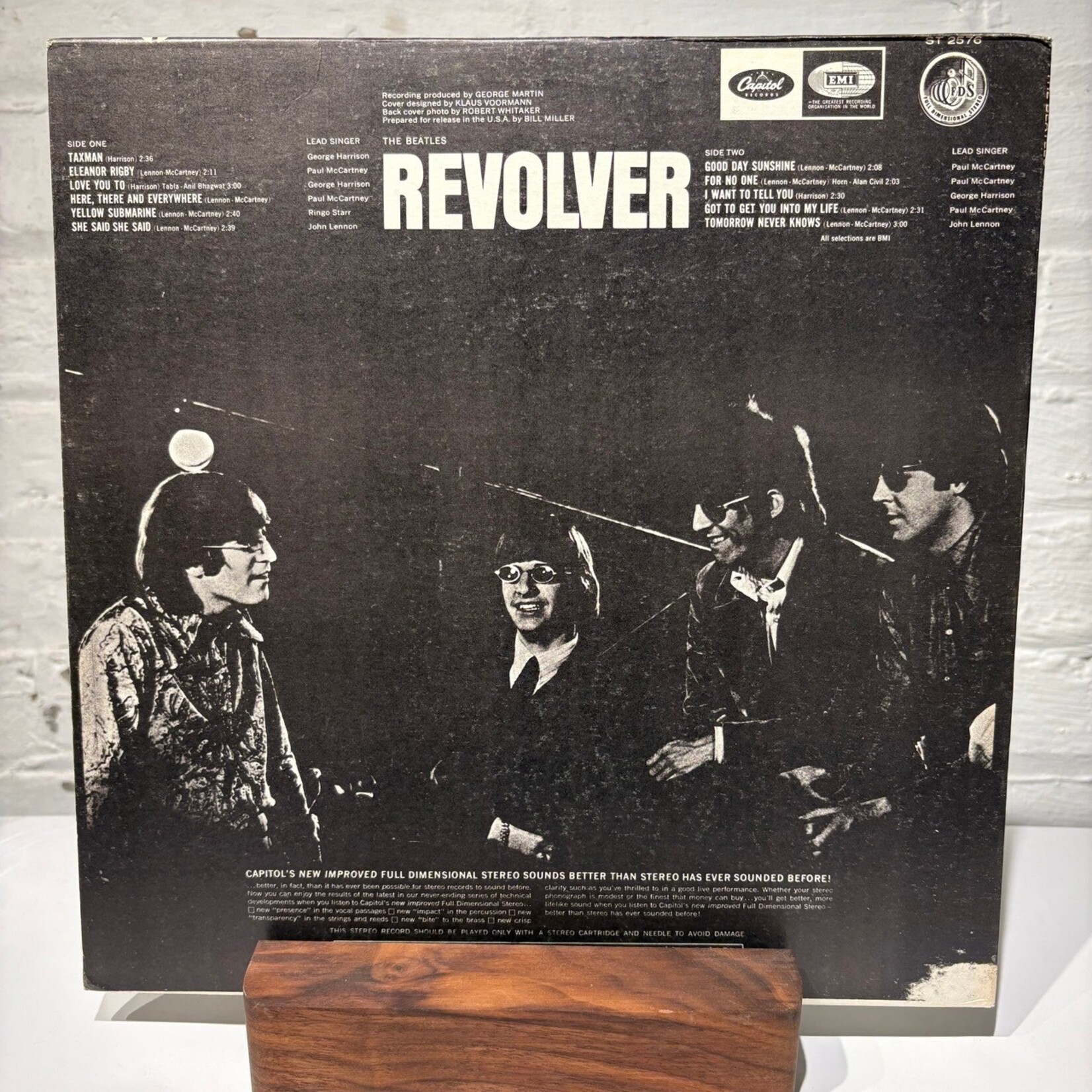 [Nick's Disk Pics] Beatles: Revolver (1971, Canada, Red Target Capitol, Disc VG+) [CAPITOL]