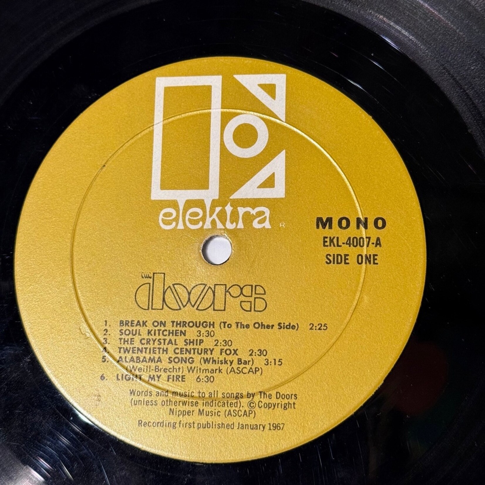[Kollectible Vinyl] The Doors: The Doors (Mono, Tan Elektra, 1967, USA, VG) [ELEKTRA]