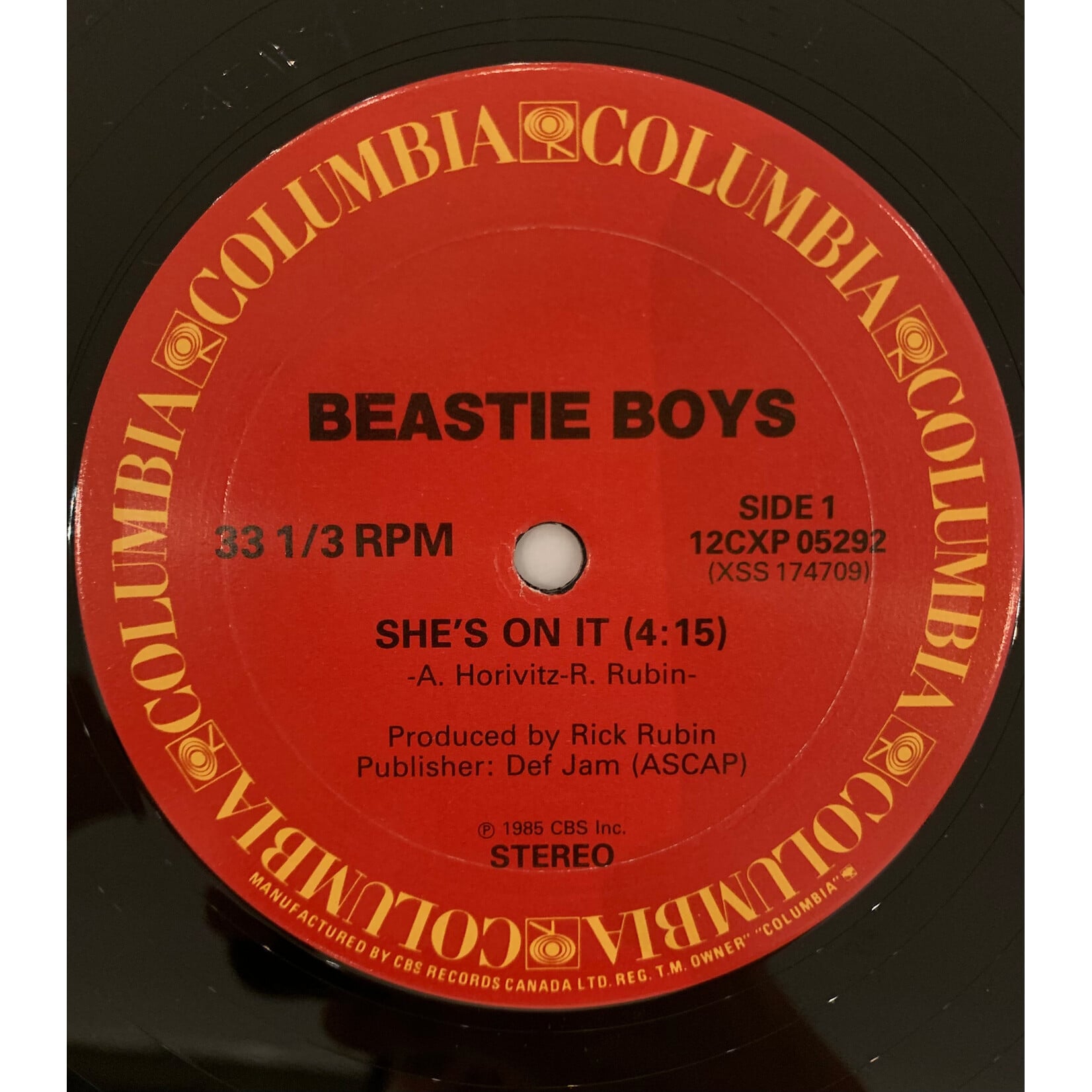 [Nick's Disk Pics] Beastie Boys: She's On It (1985, Canada, VG+) [COLUMBIA]