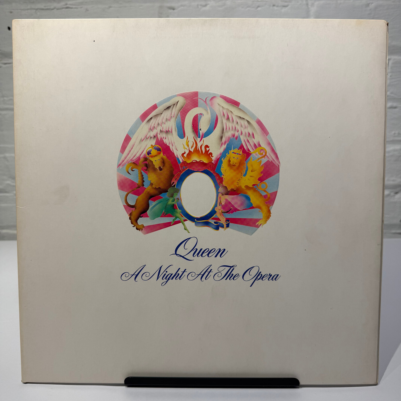 [Kollectible Vinyl] Queen: A Night At The Opera (1975, UK, Gate Fold, Embossed Cover, VG) [EMI]