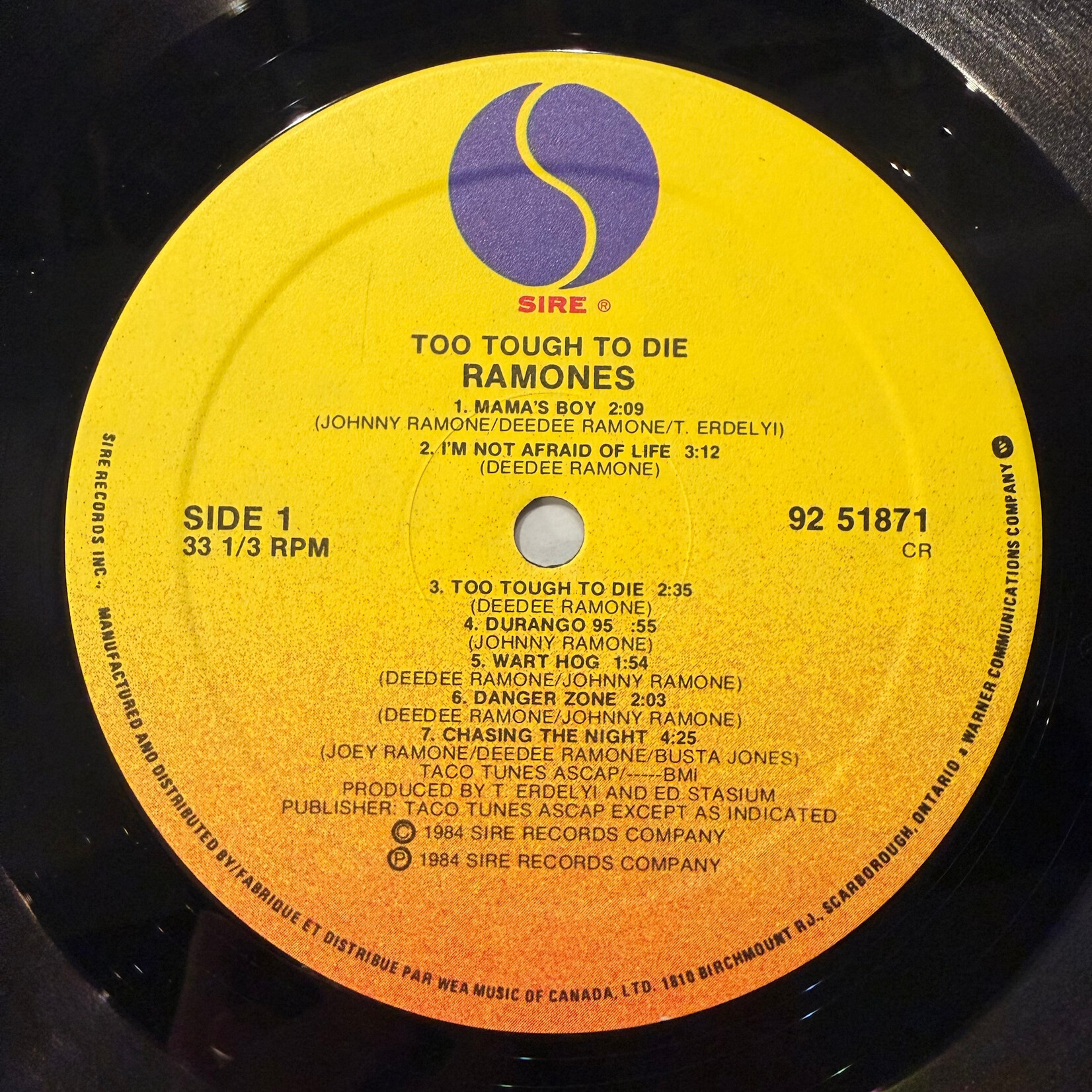 [Kollectible Vinyl] Ramones: Too Tough To Die (1984, Canada, w/ Inner, VG+) [SIRE]
