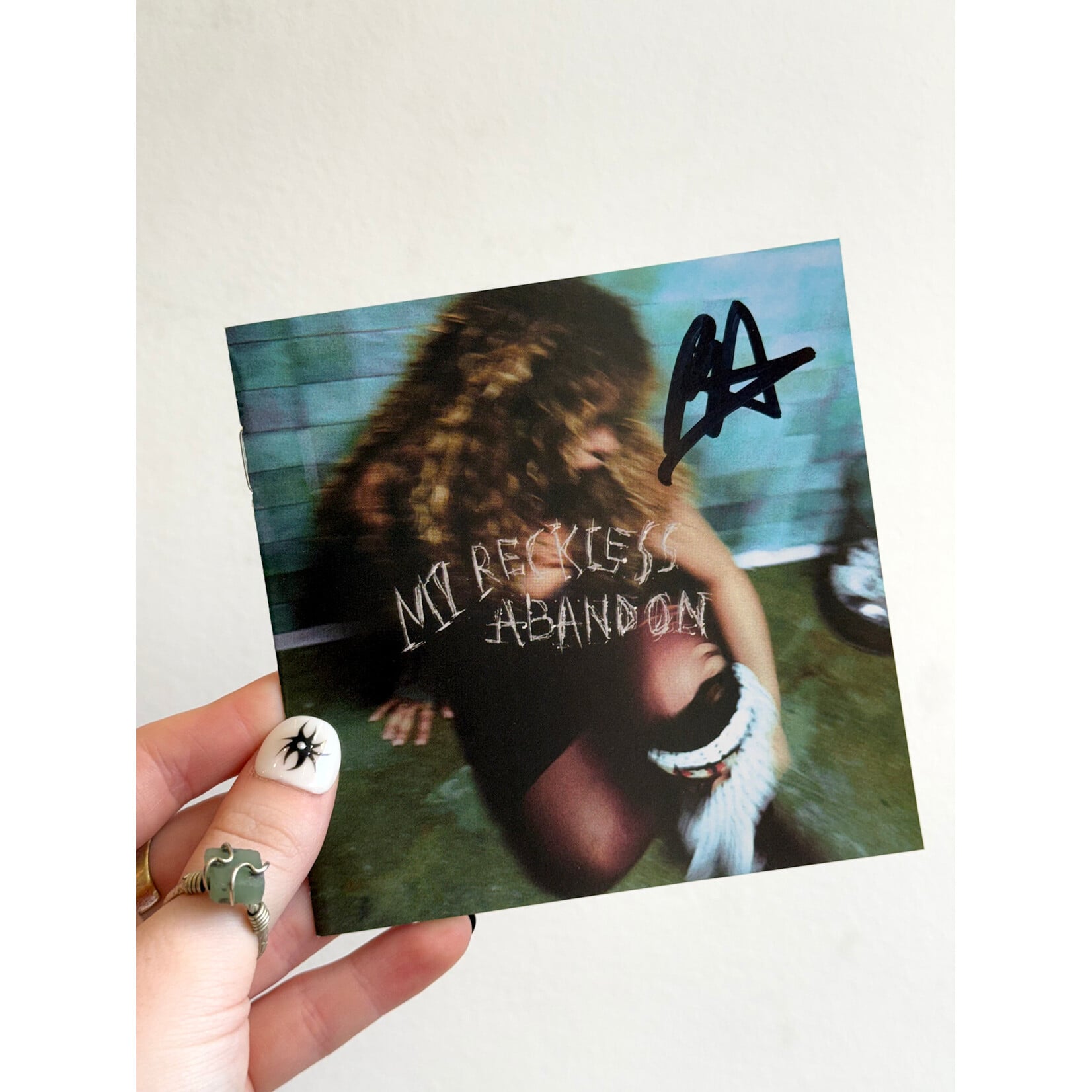 [New] Bella Kay: Signed "My Reckless Abandon" (CD) [WARNER]