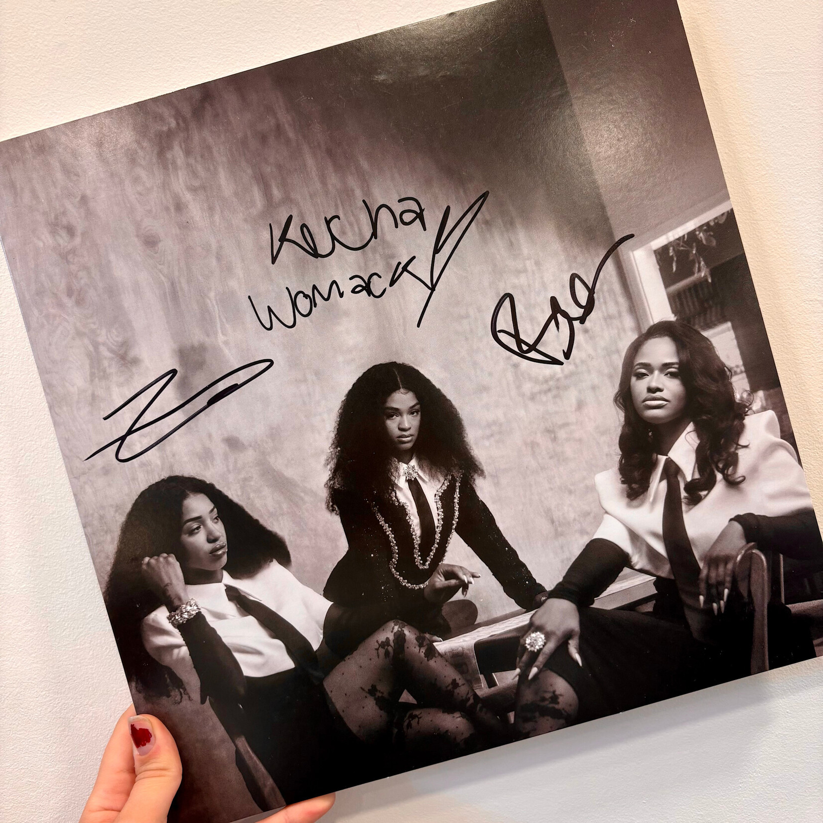 [New Vinyl] Womack Sisters: The Womack Sisters (SIGNED!!!, Indie Exclusive, Opaque Purple Vinyl) [DAPTONE]