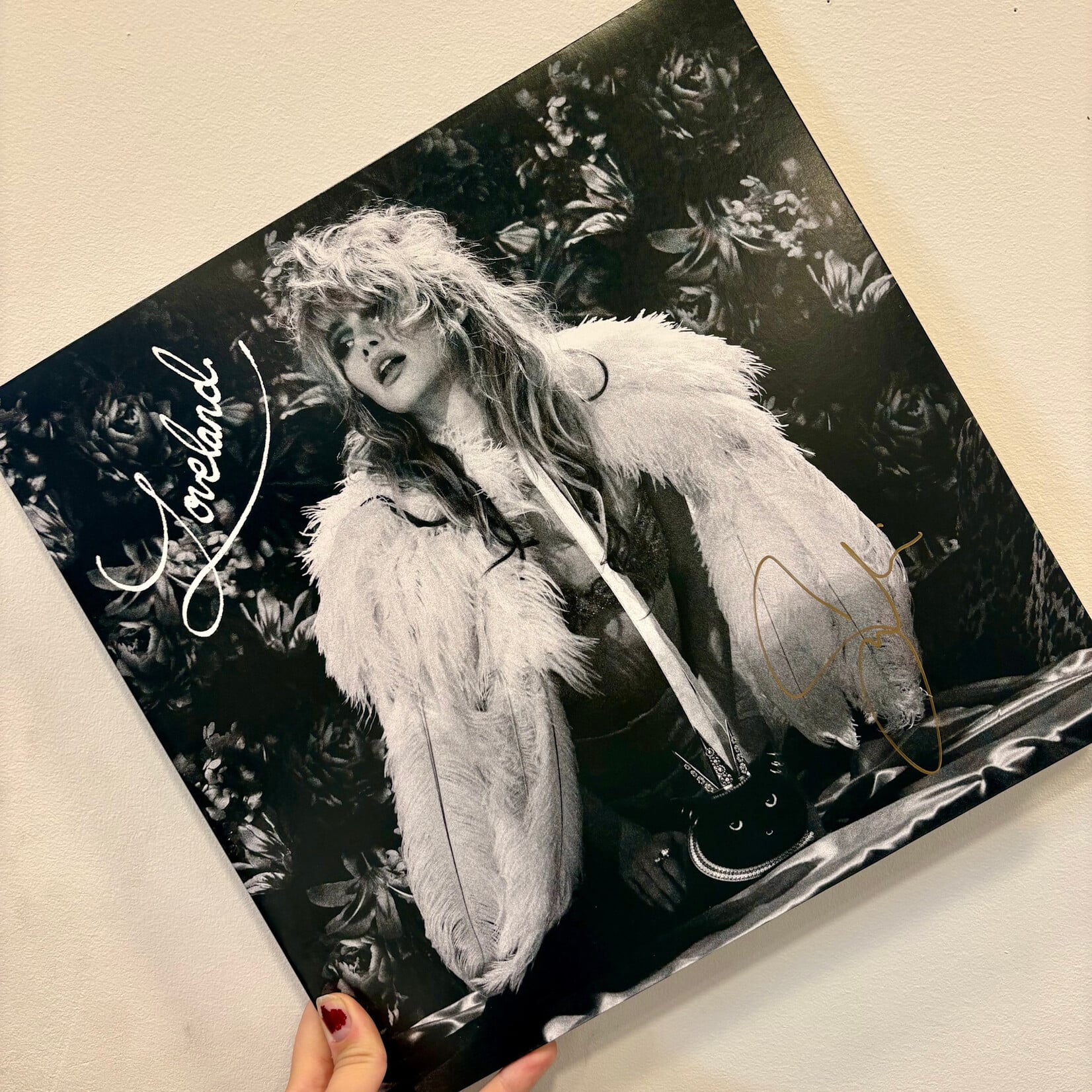 [Pop Girl] Waterhouse, Suki: Loveland - Signed in gold!!! (Indie Exclusive Red Vinyl) [ISLAND]