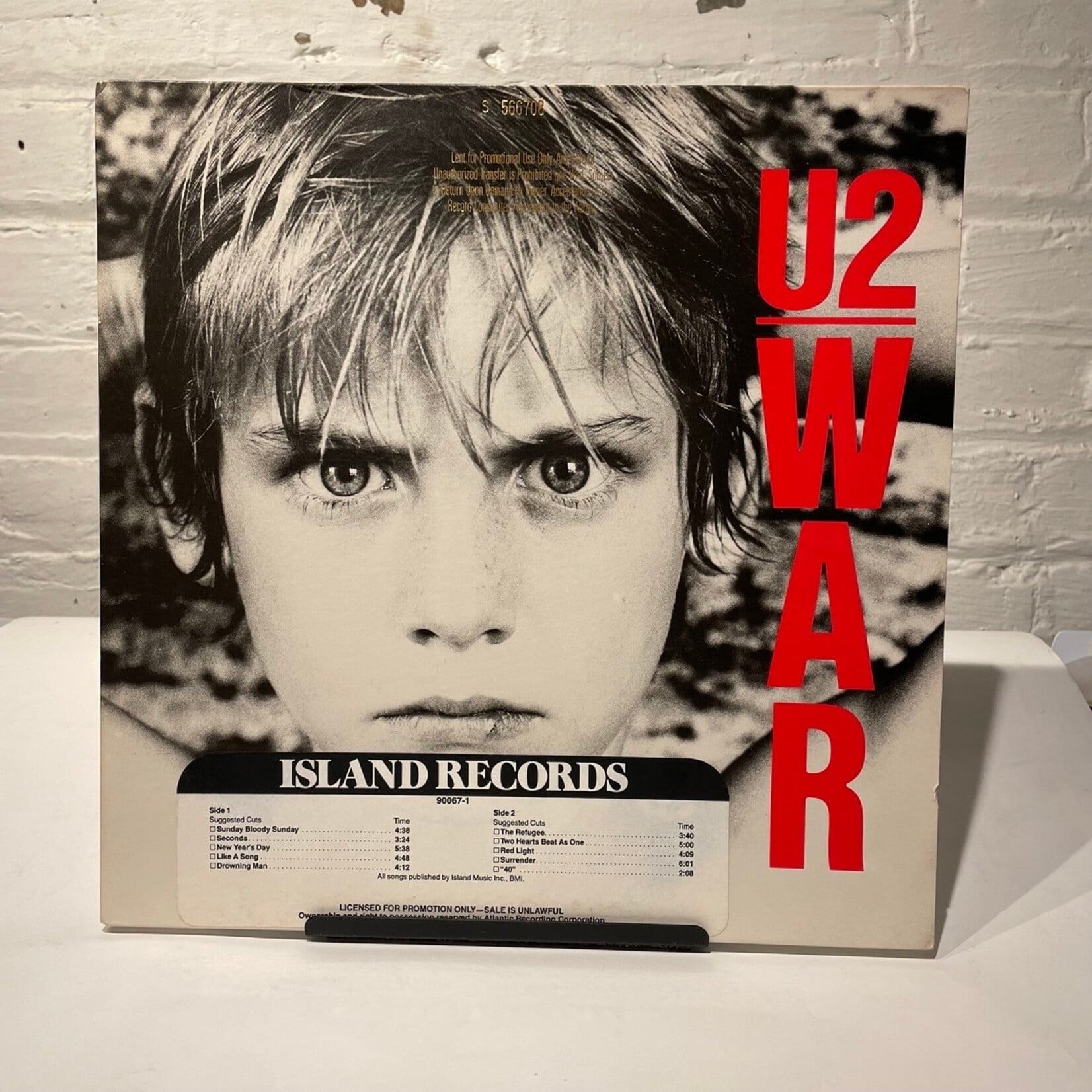 U2: War (Gold Stamped Promo, 1983, USA, Ex) [ISLAND]