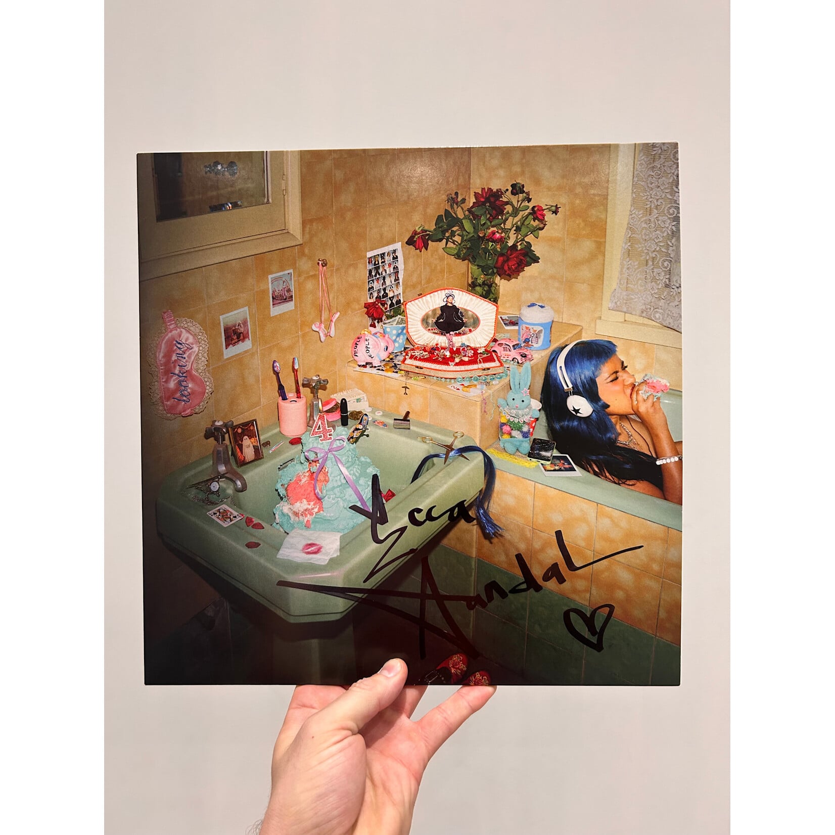 Vandal, Ecca: Looking For People To Unfollow (Kops x Ecca Vandal Signed, Blue Icing Vinyl + Tour Poster) [LOMA VISTA]