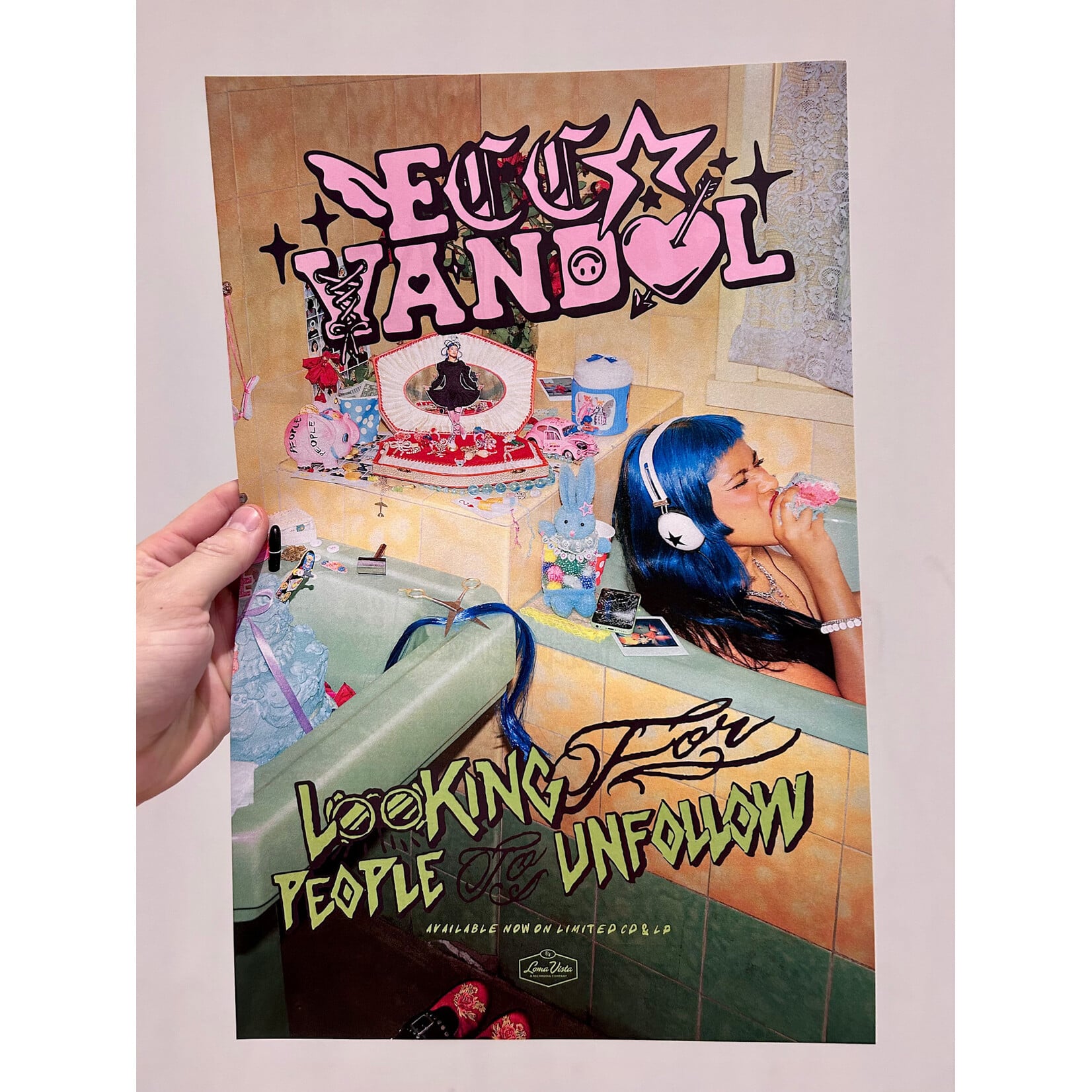 Vandal, Ecca: Looking For People To Unfollow (Kops x Ecca Vandal Signed, Blue Icing Vinyl + Tour Poster) [LOMA VISTA]