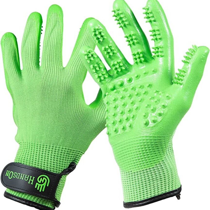 HANDS ON ALL IN 1 GROOMING GLOVE