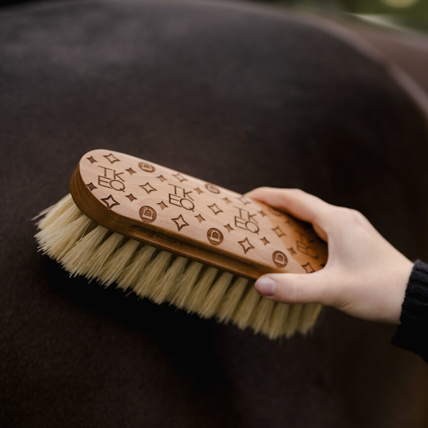 DANDY BRUSH