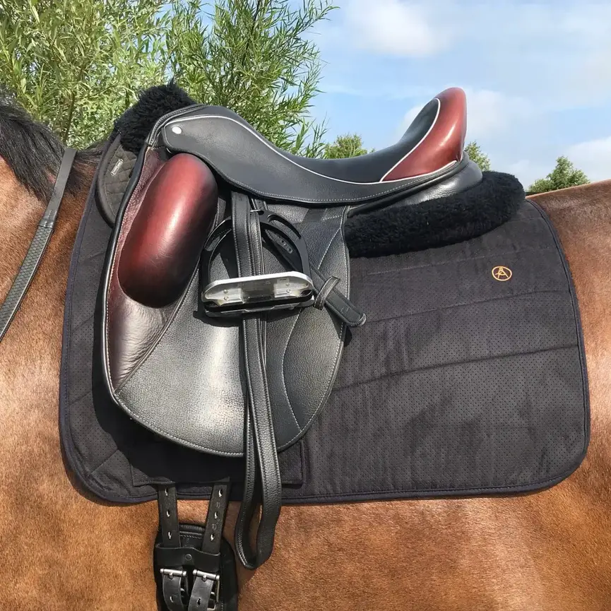 Perfeq Dressage Pad
