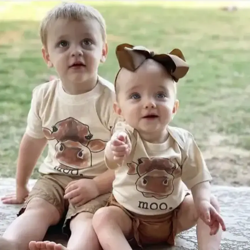 "Moo"  Baby Body Suit (Short Sleeves)