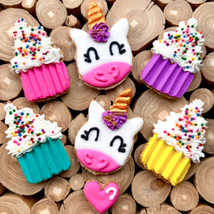 THE BLISSFUL EQUESTRIAN ICING COOKIES