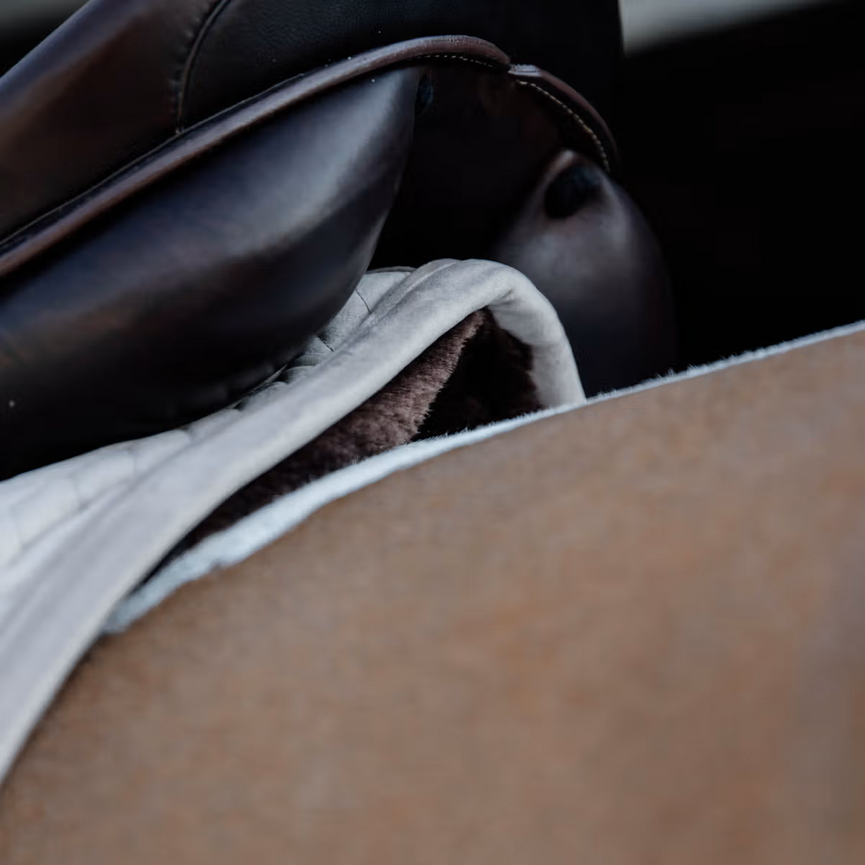 Skin Friendly Saddle Pad Velvet Dressage