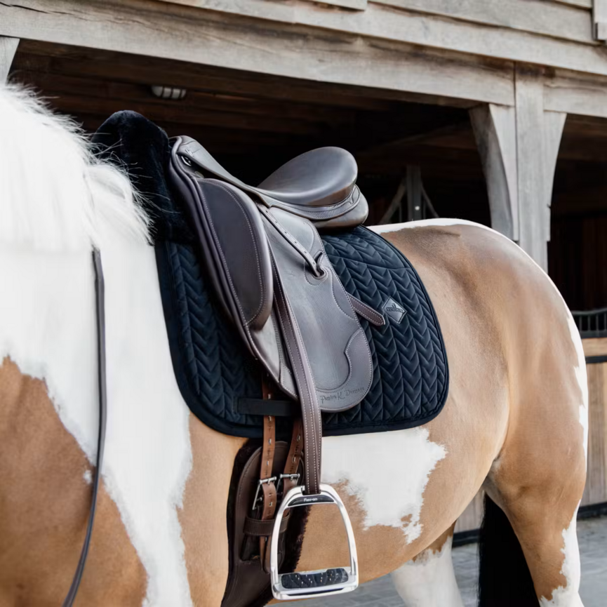 Skin Friendly Saddle Pad Velvet Dressage