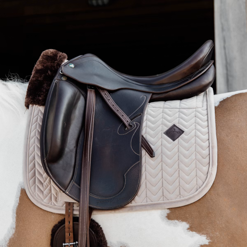 Skin Friendly Saddle Pad Velvet Dressage