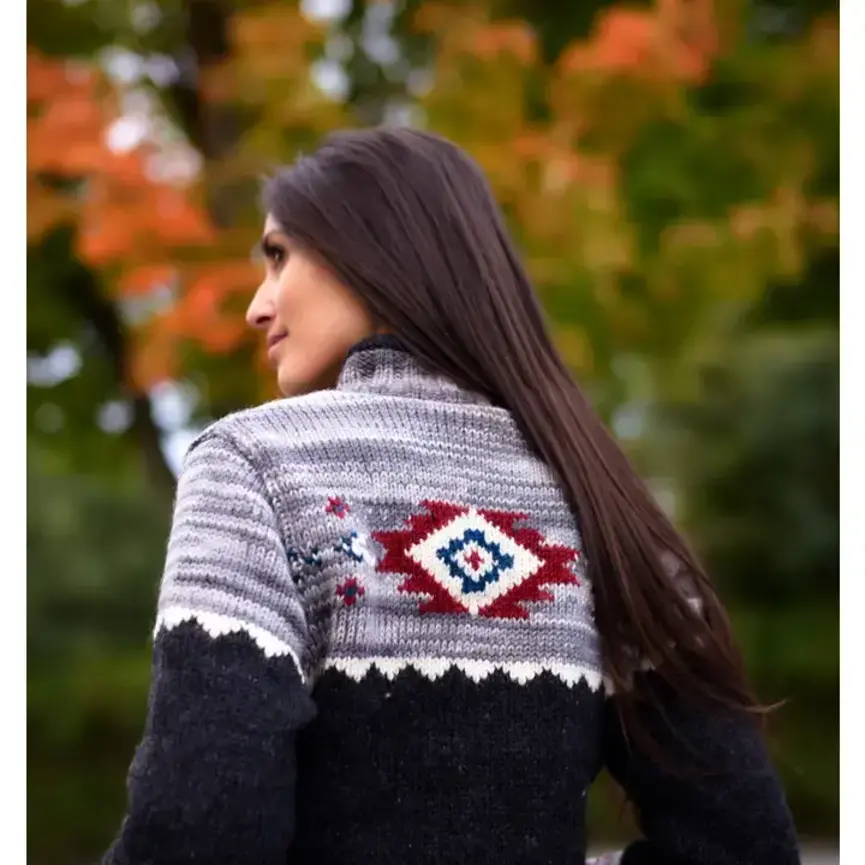 Mustang Wool Sweater – Cozy Western-Style Hand-Knit Cardigan