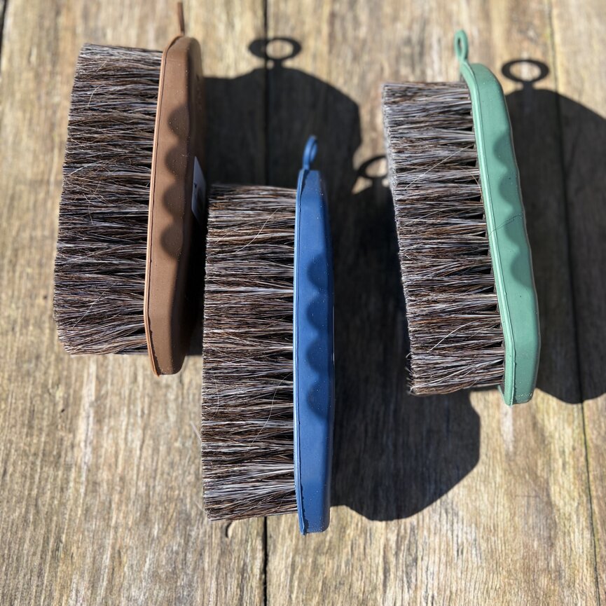 LARGE HORSE HAIR BRUSH (ASSORTED)