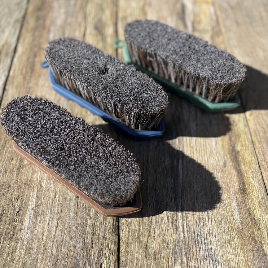 LARGE HORSE HAIR BRUSH (ASSORTED)
