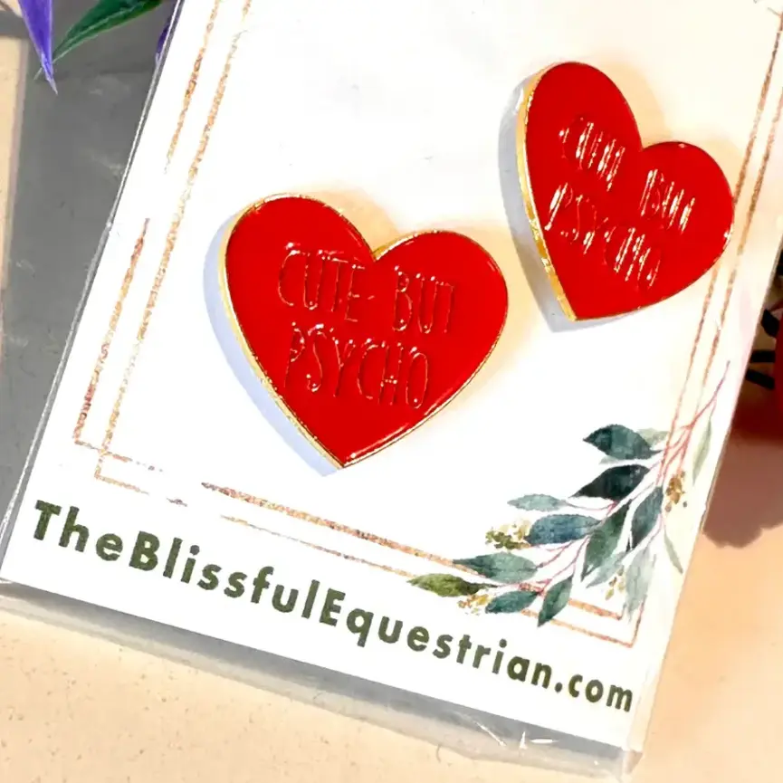 Saddle Pad Show Pins