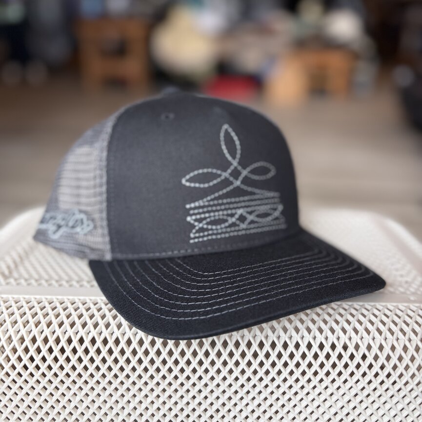 BOOTSTITCHED HAT IN BLACK / CHARCOAL