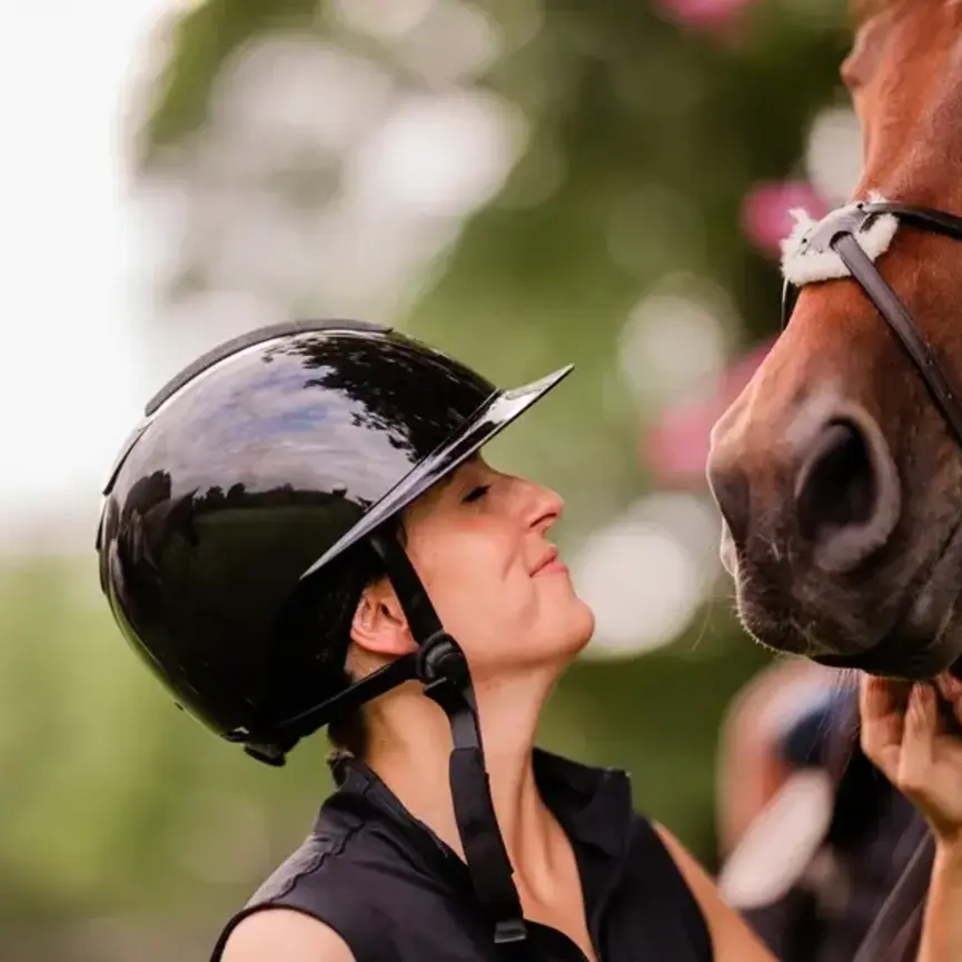 Crown Glossy Mips Riding Helmet - Black/Black Shimmer