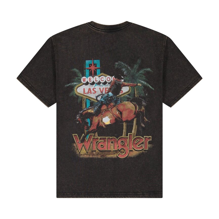 Woman's Retro Graphic Short Sleeve T-Shirt - Black Beauty
