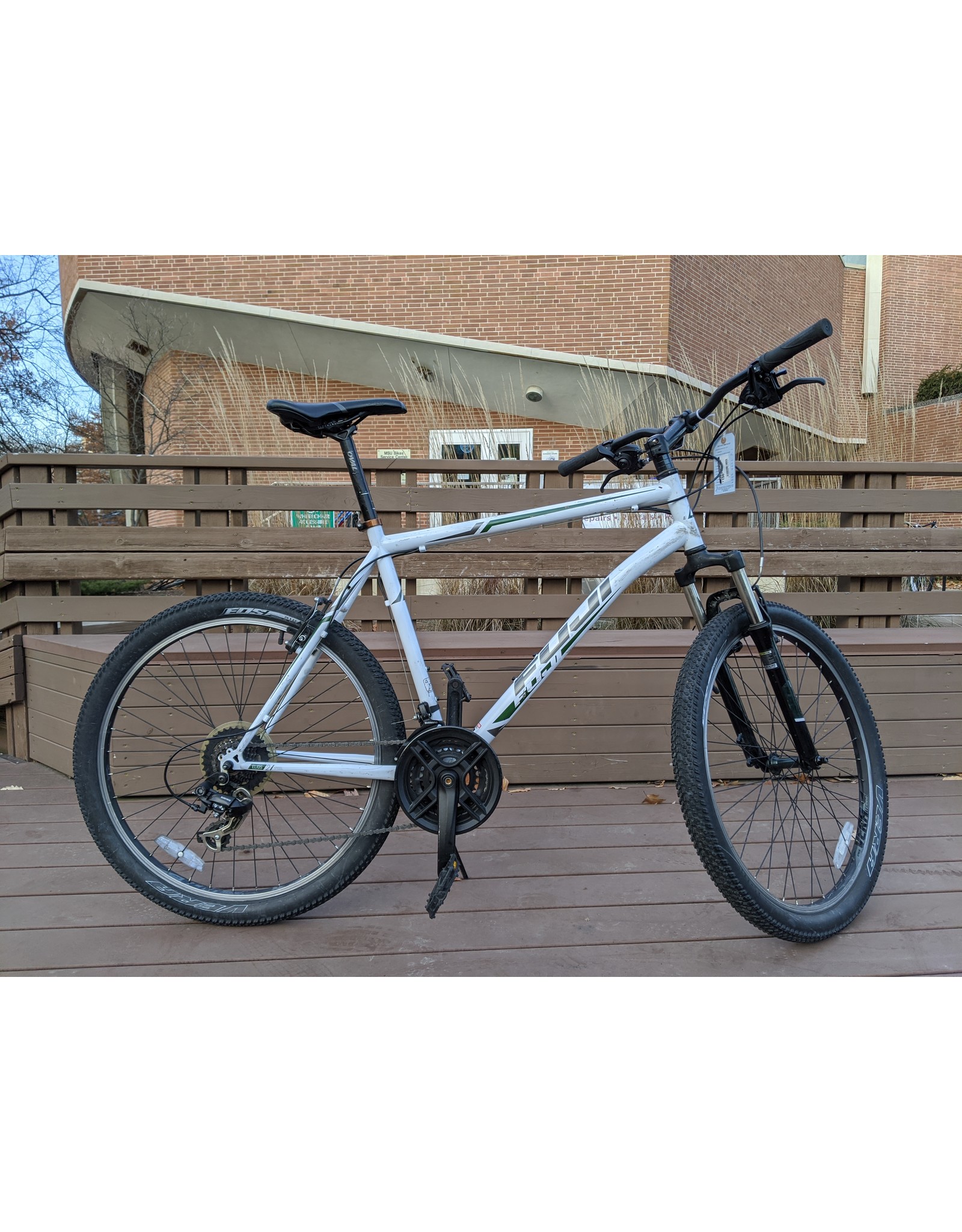 fuji nevada 2.1 mountain bike