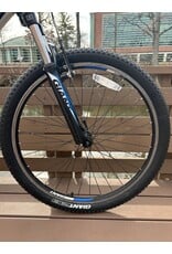 Giant Revel 3, 16in/S, Black and Blue