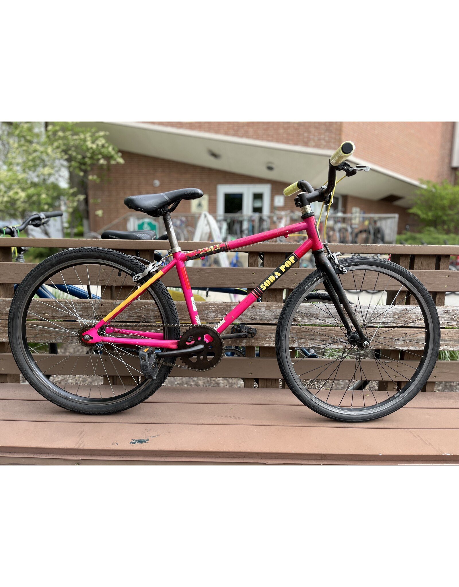 SE Soda Pop, 13.5", 24 in wheels, pink