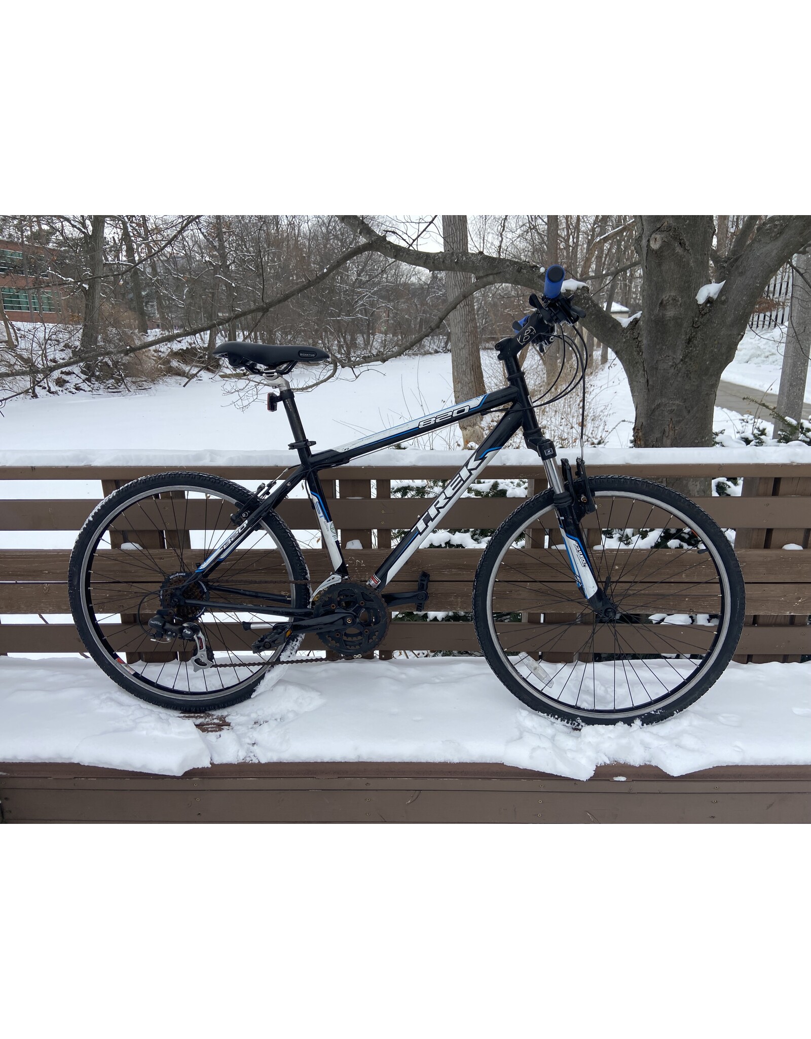 Trek, 820 ST, Black/White/Blue, 17in/M