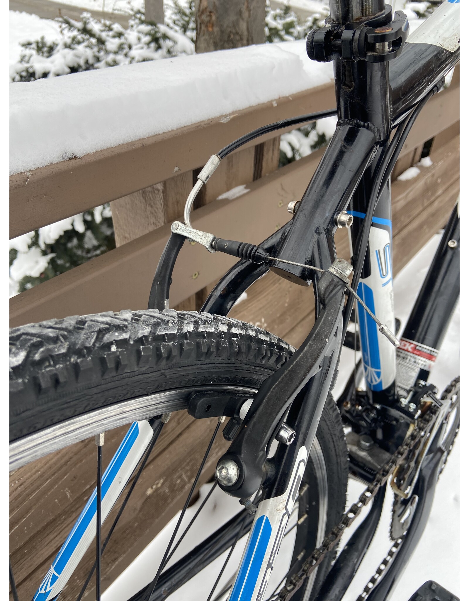 Trek, 820 ST, Black/White/Blue, 17in/M