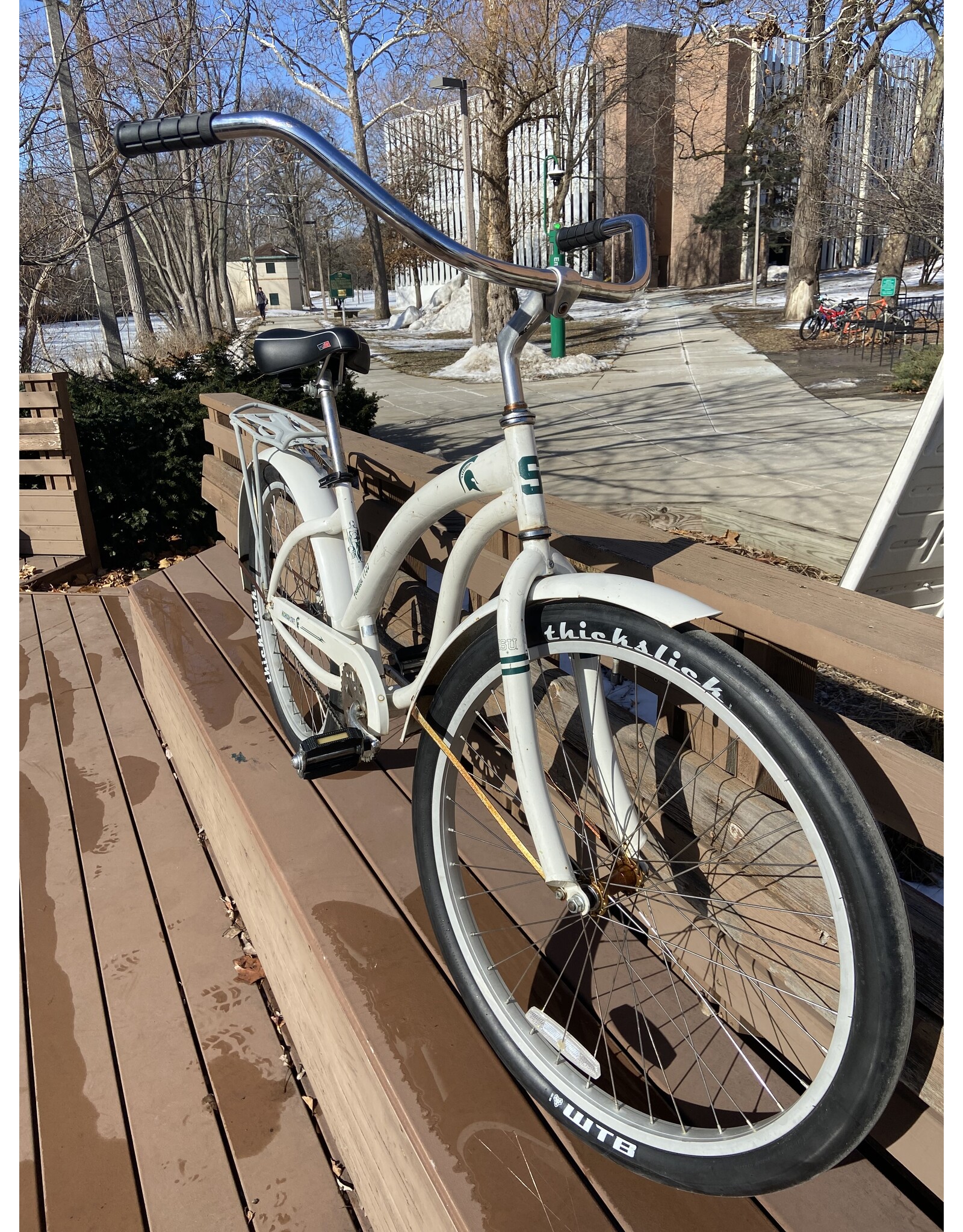 MSU Cruiser, 16 in/M, White