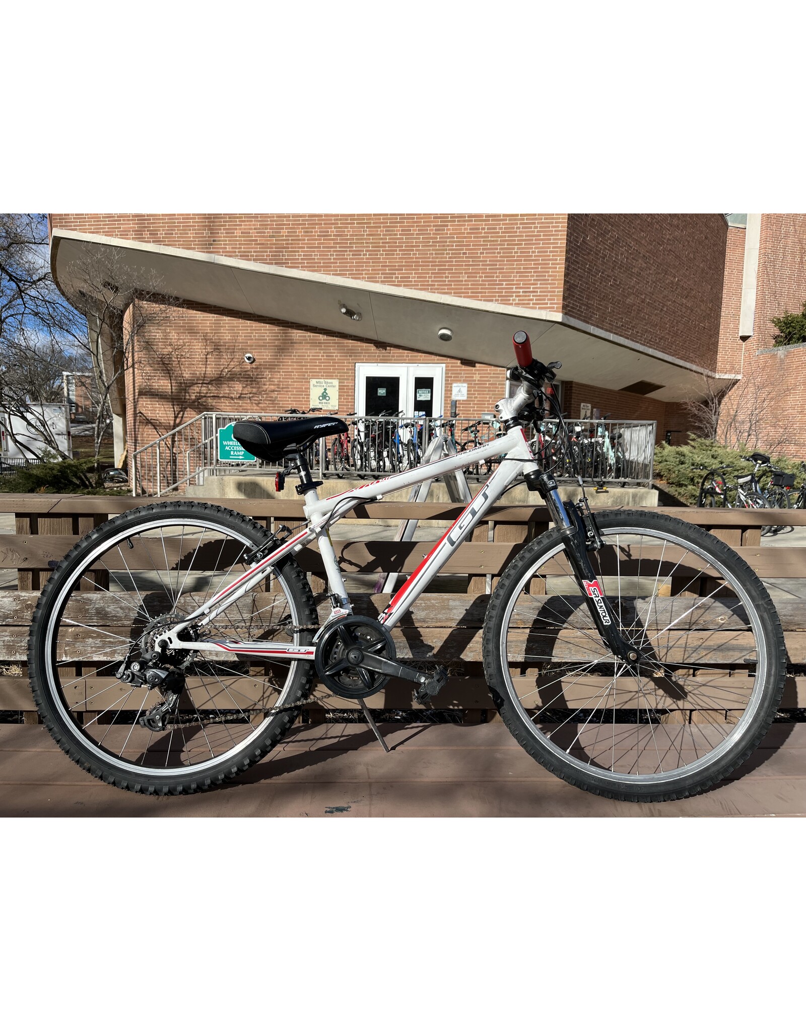 GT Palomar, White/Red, 15in/S