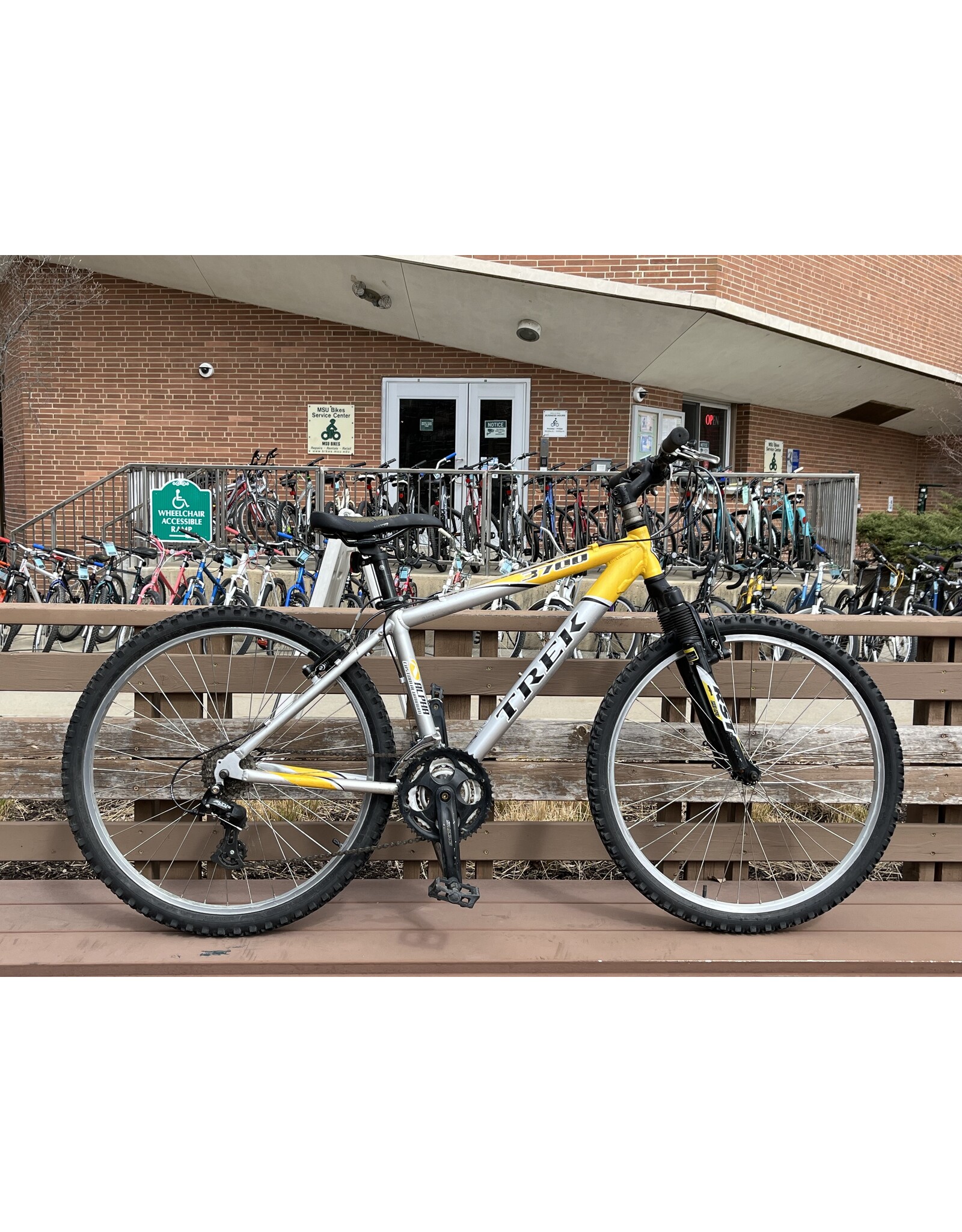 Trek 3700, Silver/Yellow, 16in/M