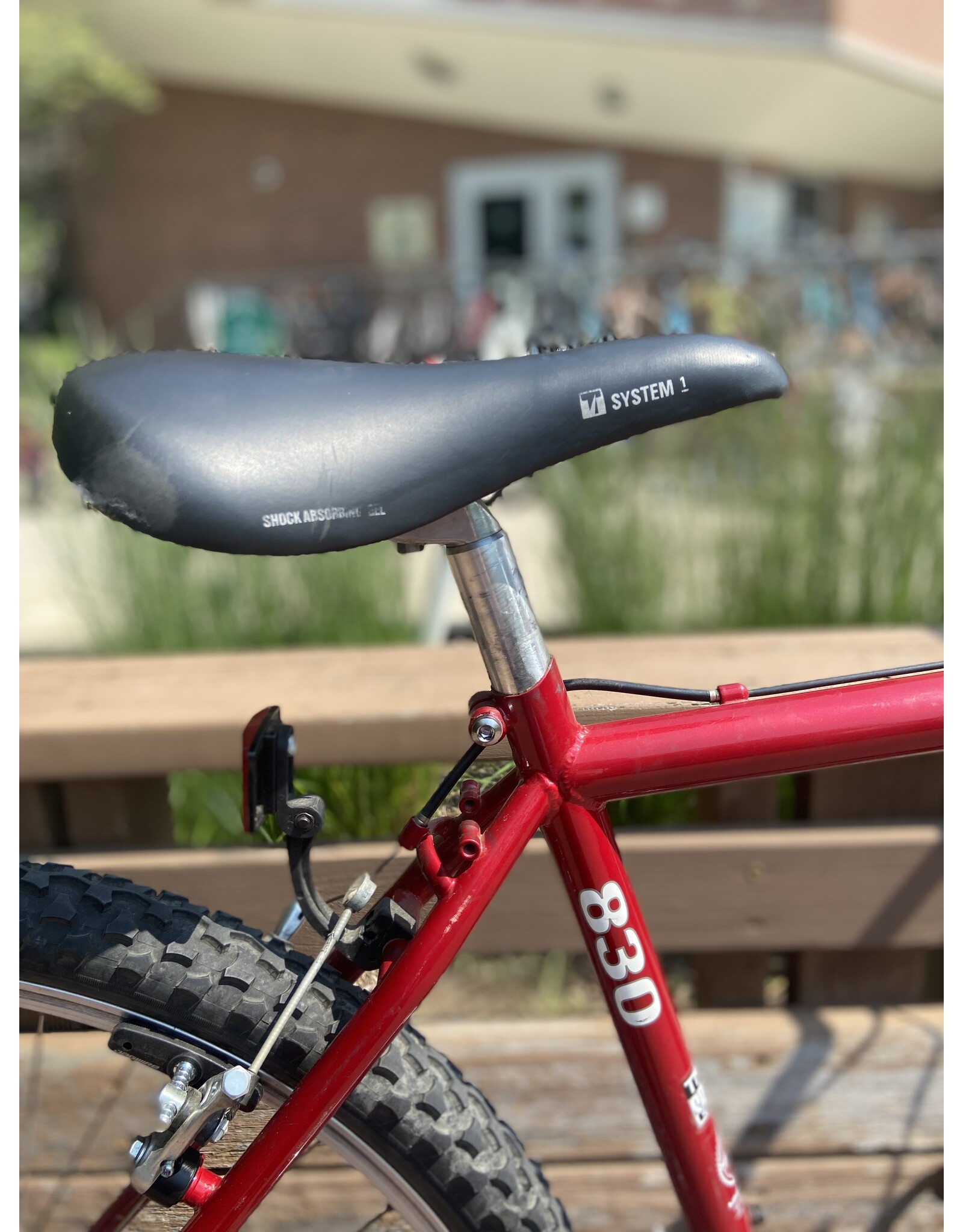 Trek, Mt Track 830, 18 in/L, Red