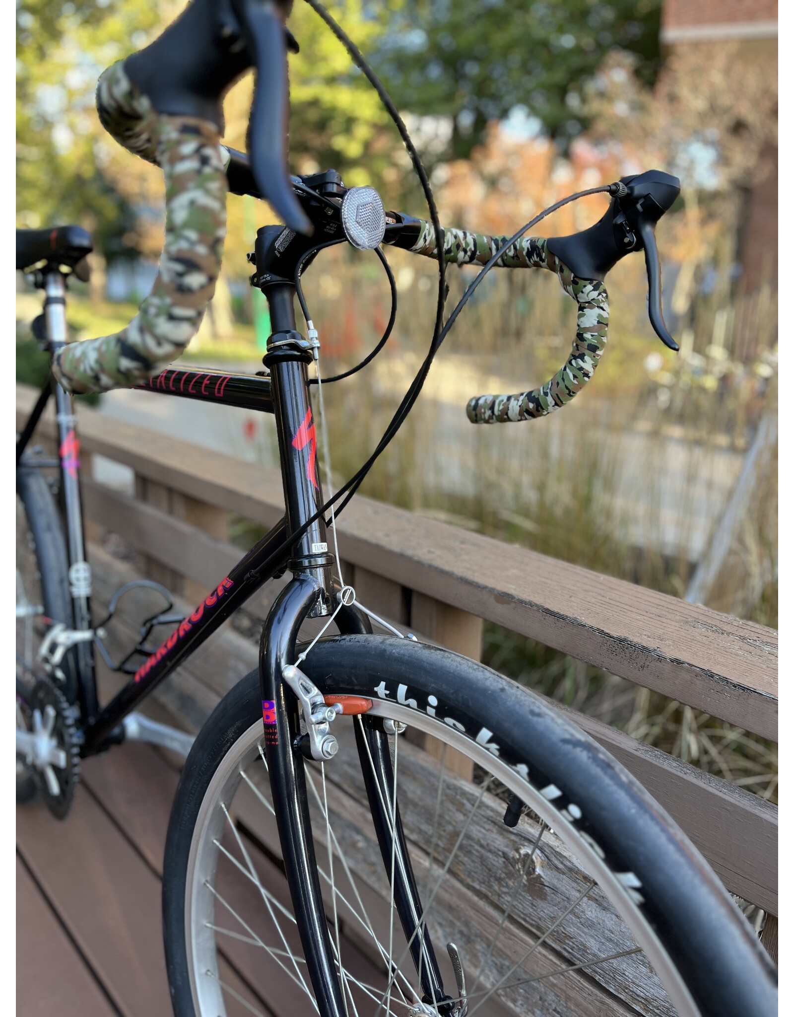 Specialized, Hardrock, Gravel, 22in/L, Black w/ red accents