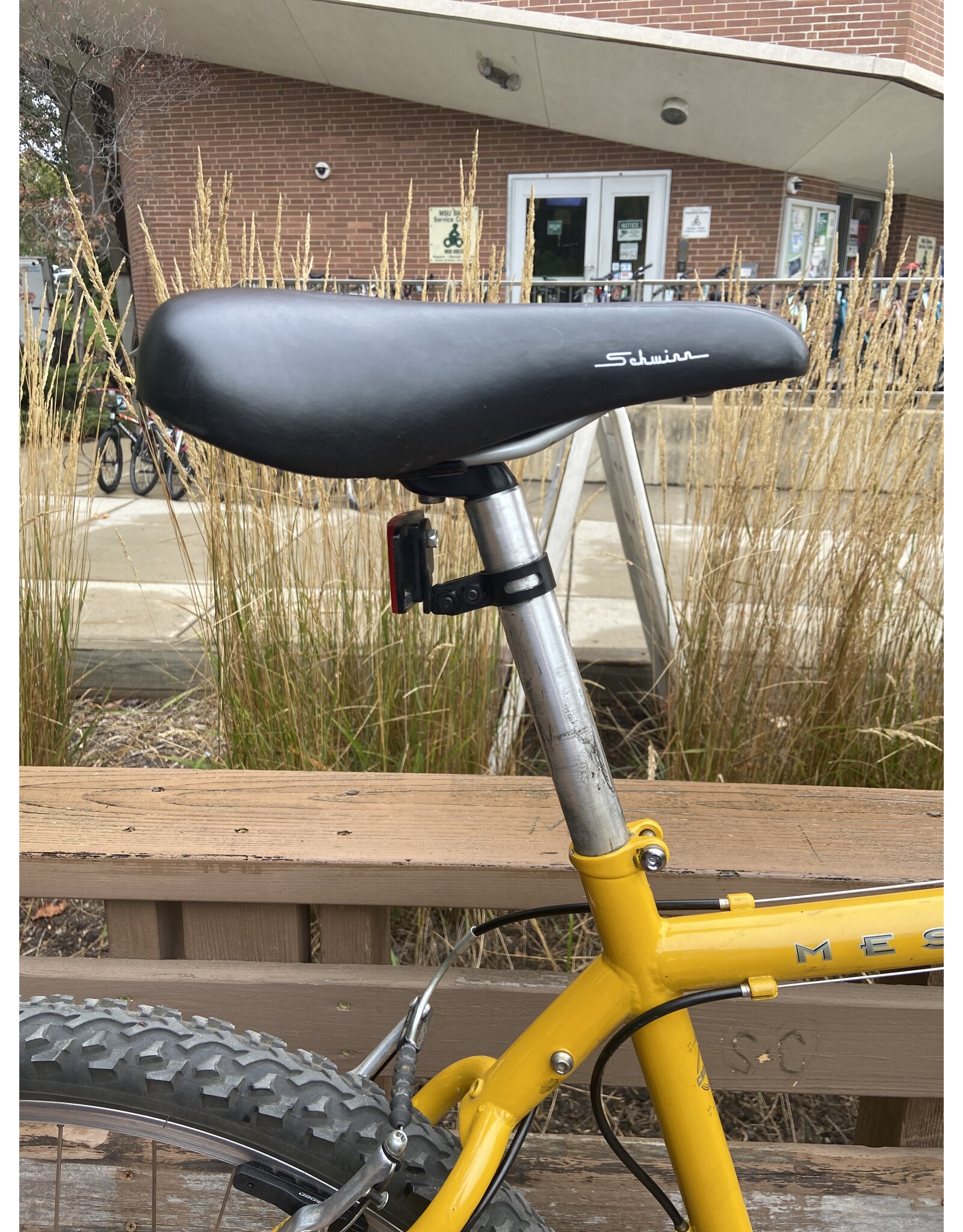 Schwinn, Mesa, 19in/M, Custard