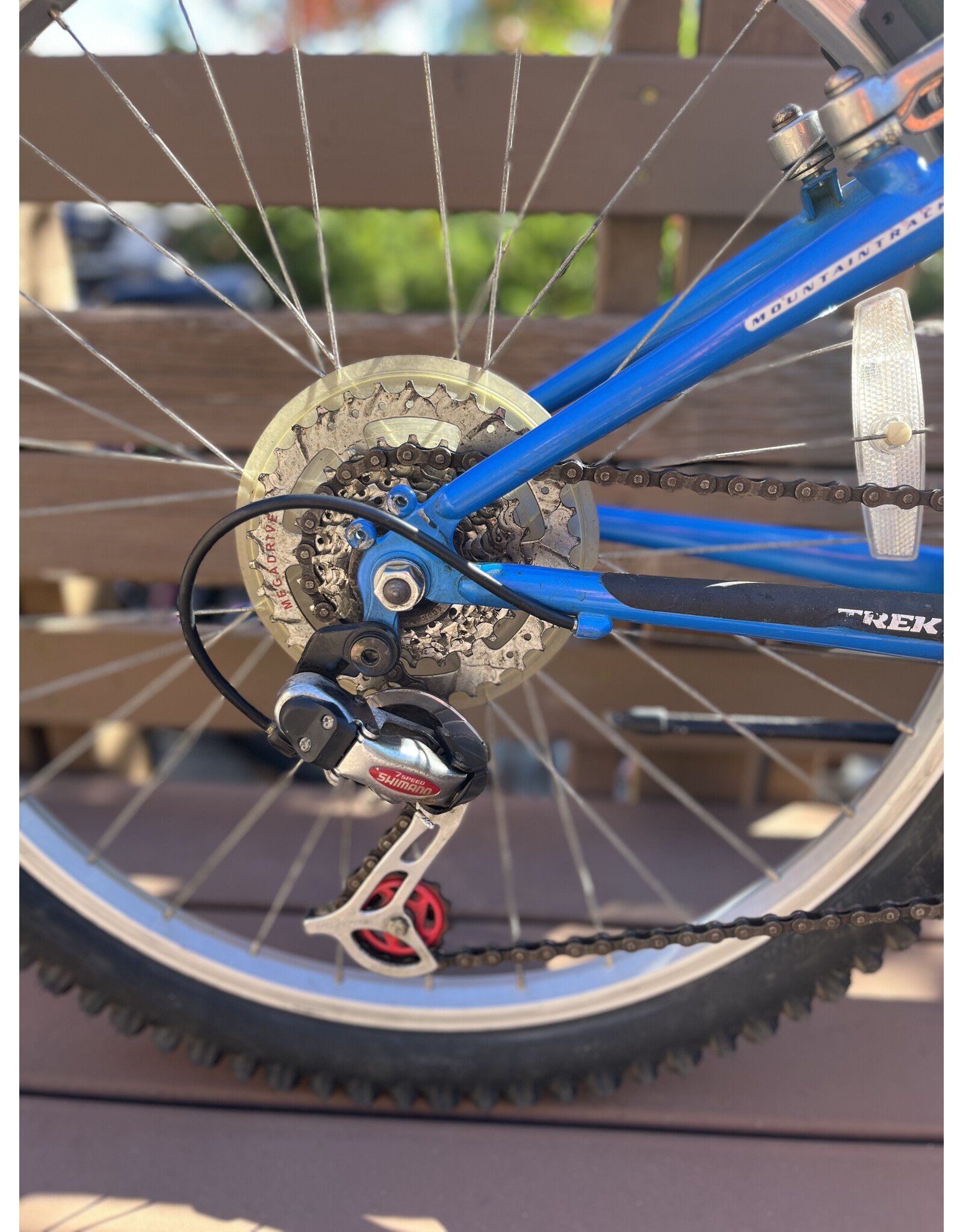 Trek 220, 24 in wheels, blue, Sm