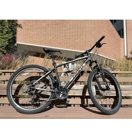 Giant ATX, Black/White, 18in/L
