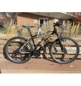 Giant, ATX, Black, 18in/M