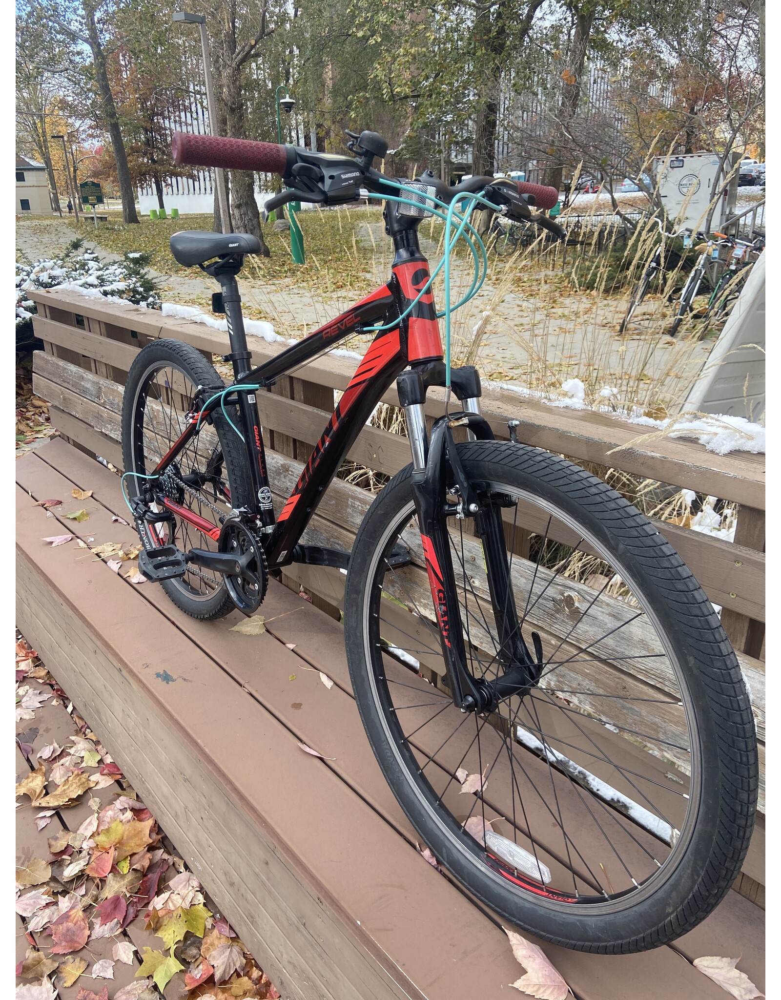 Giant, Revel, Black/Red, 16/S