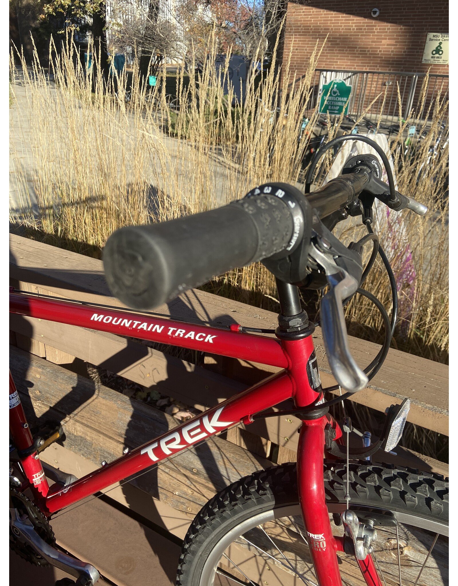 Trek, MountainTrack, Red, 18in/M