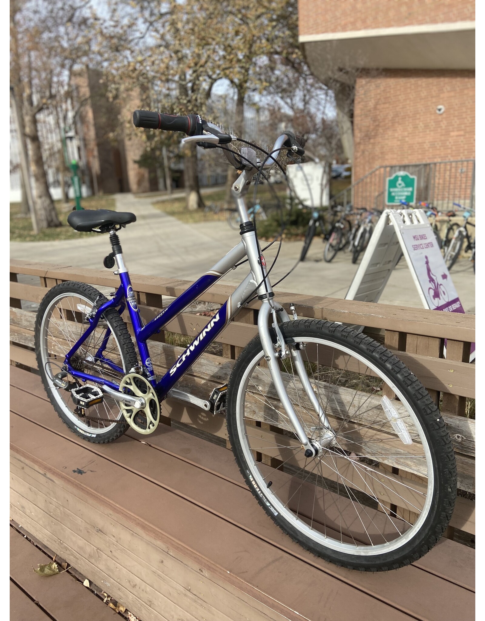Schwinn, Sierra, Blue, 18/M