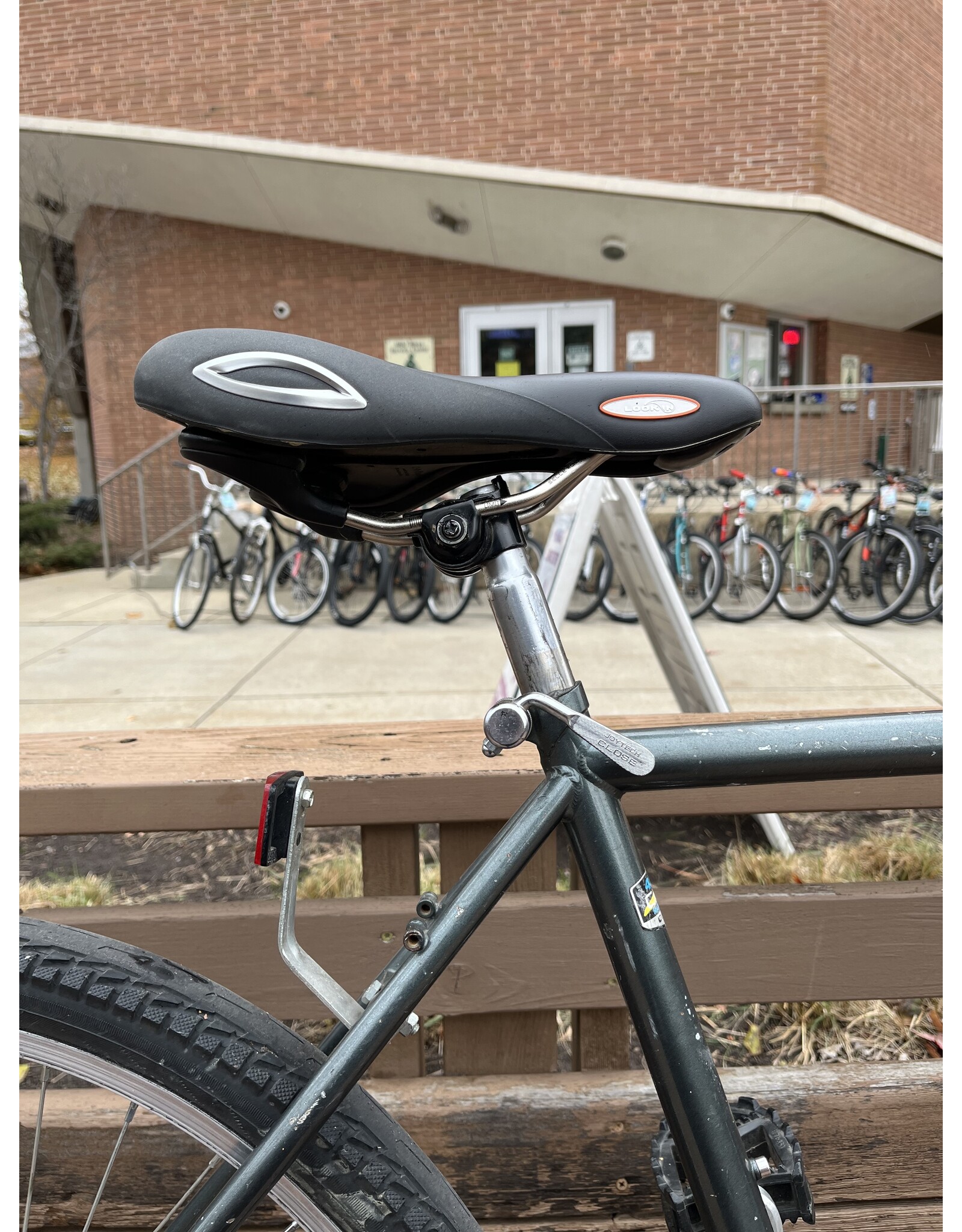 Giant AT730, Grey, 18in/L