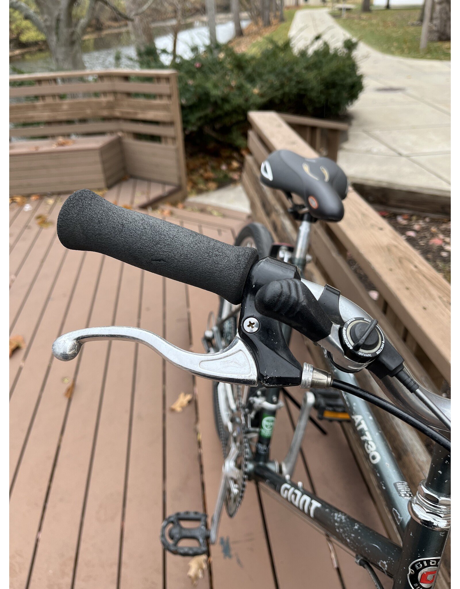 Giant AT730, Grey, 18in/L