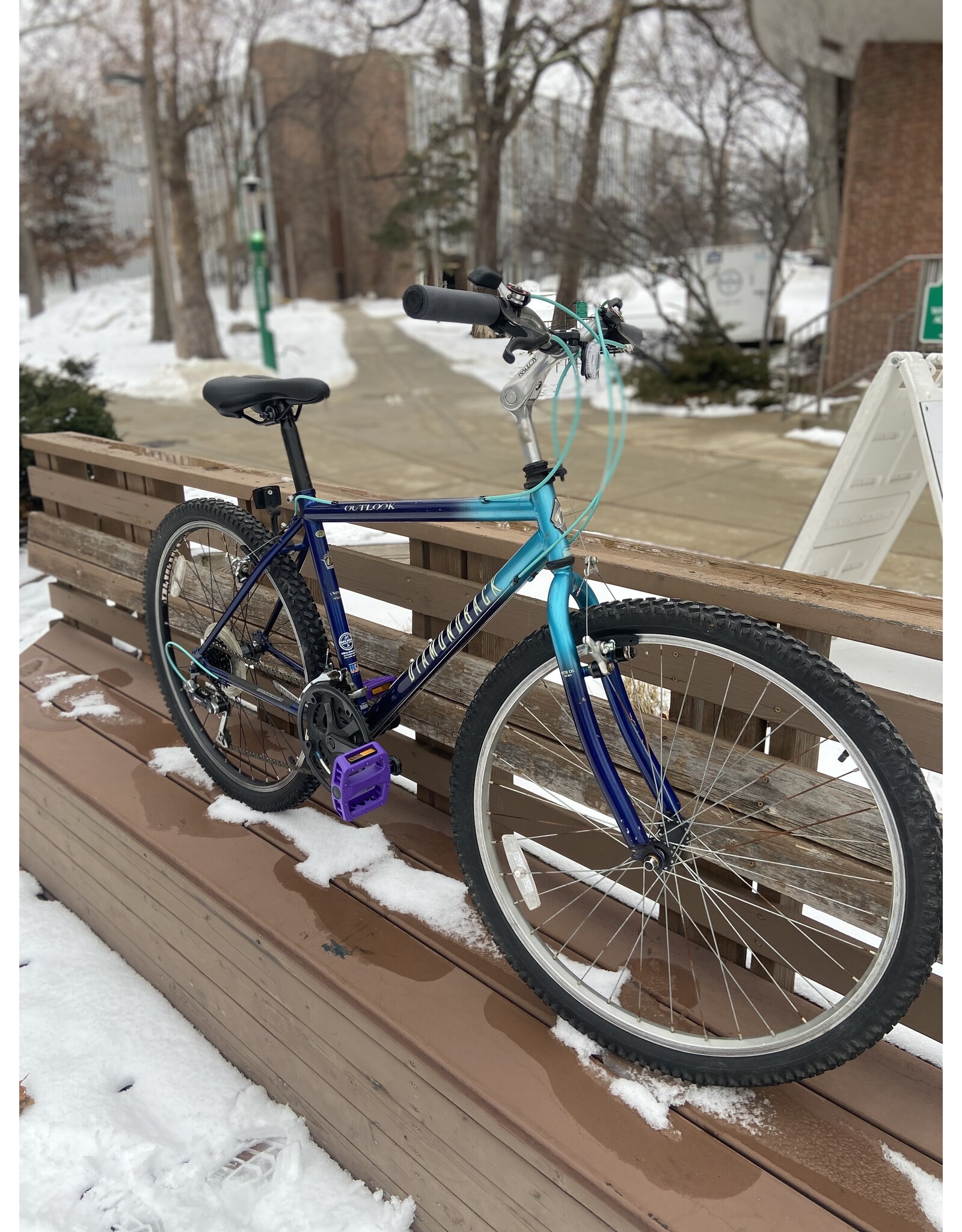 Diamondback, Outlook, Blue, 17/M