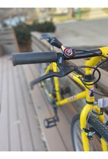 Giant, Iguana, 17.5/M, Yellow