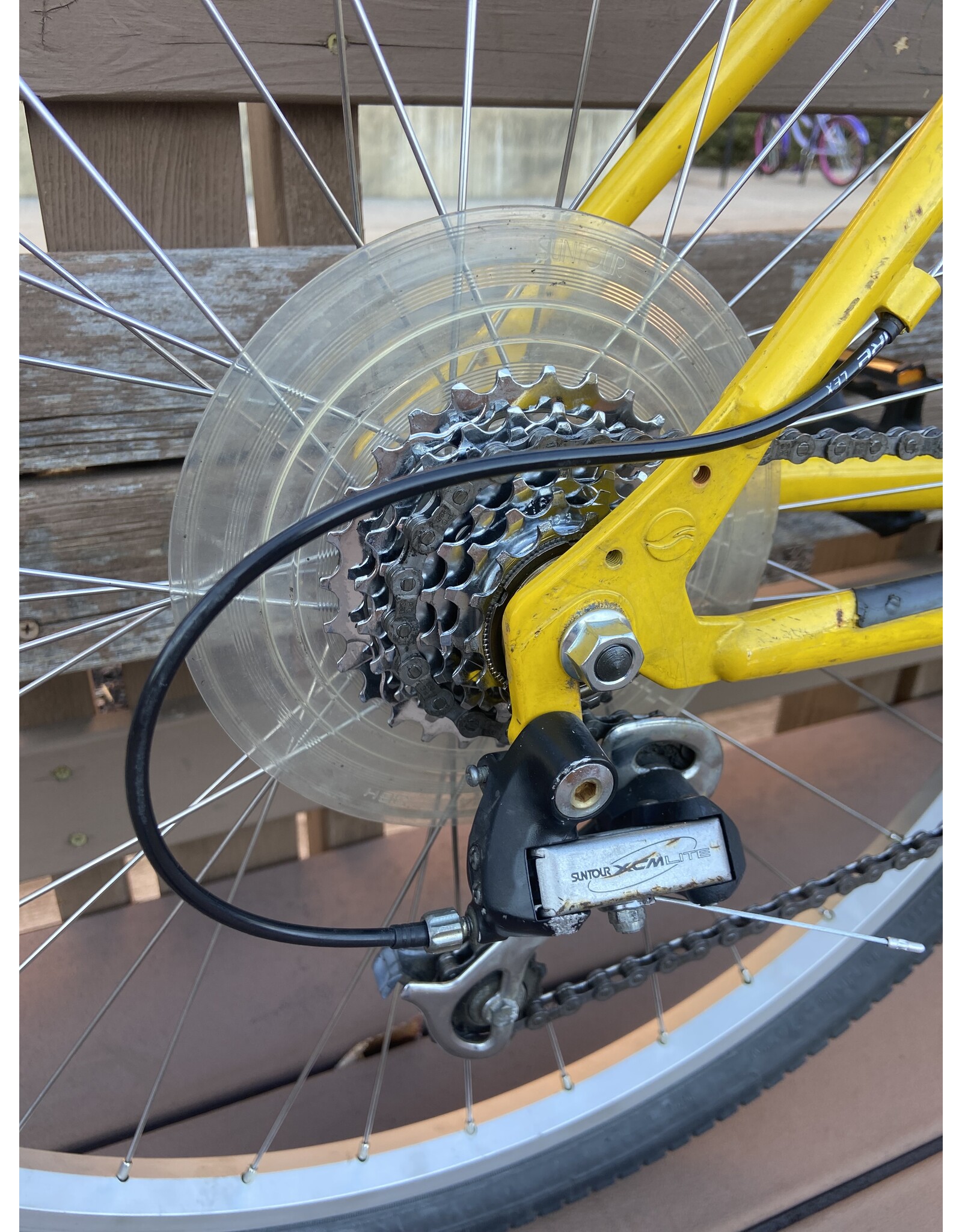 Giant, Iguana, 17.5/M, Yellow