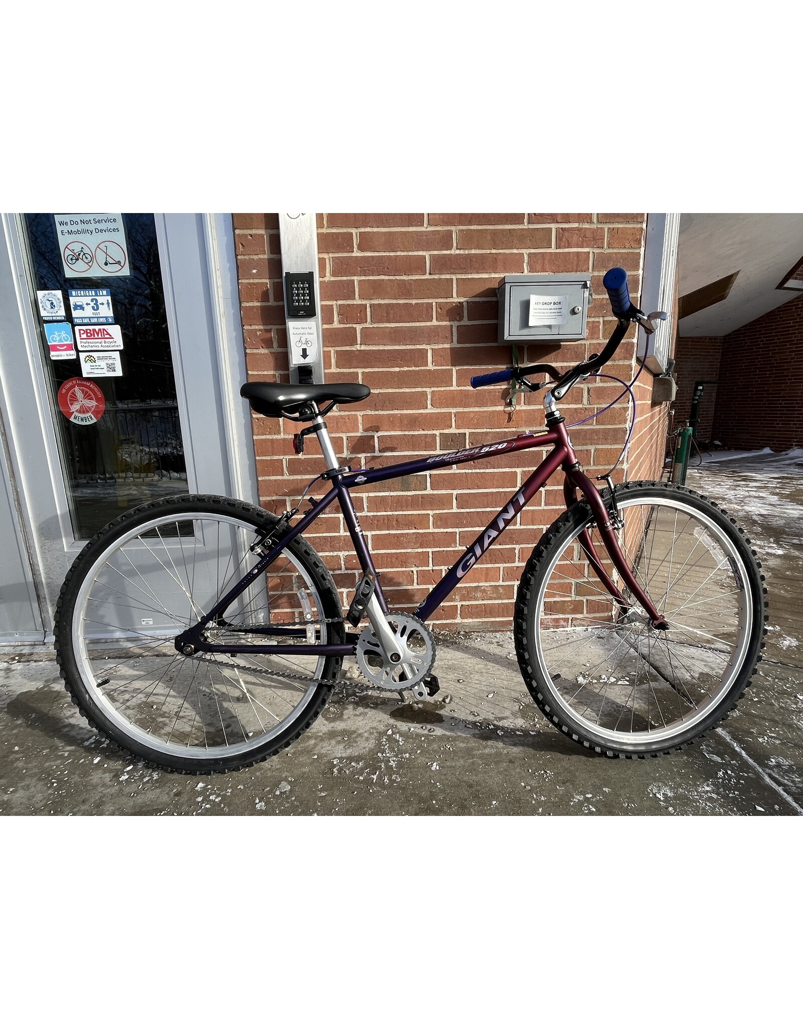 Giant Boulder 520, Red/Purple, 16in/M