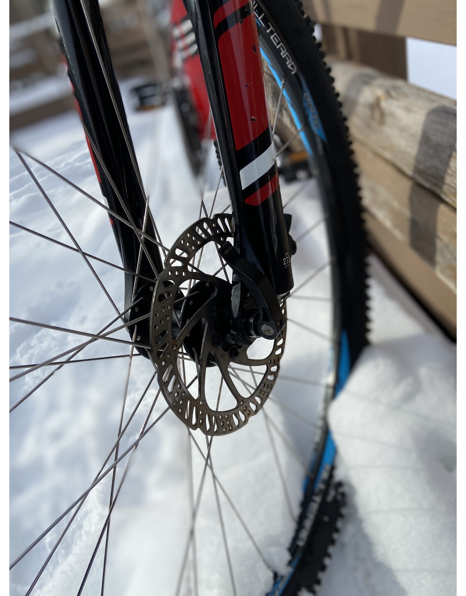 Giant, Talon, 17/M, Red